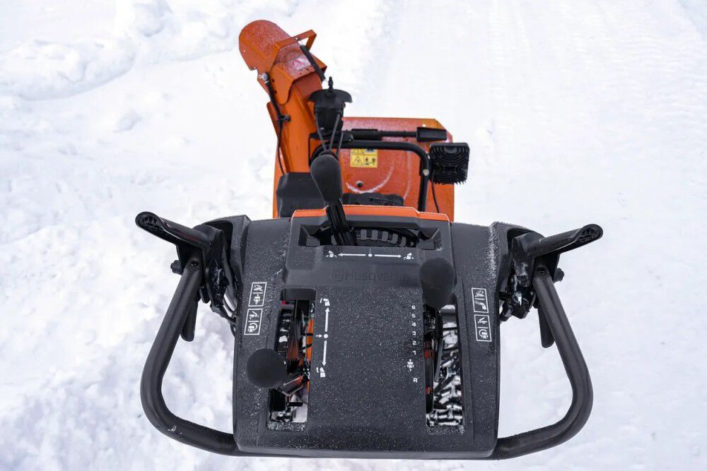 Husqvarna ST 224 Residential Snow Blower 24″ 208cc