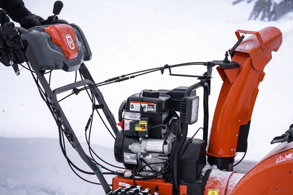 Husqvarna ST 224 Residential Snow Blower 24″ 208cc