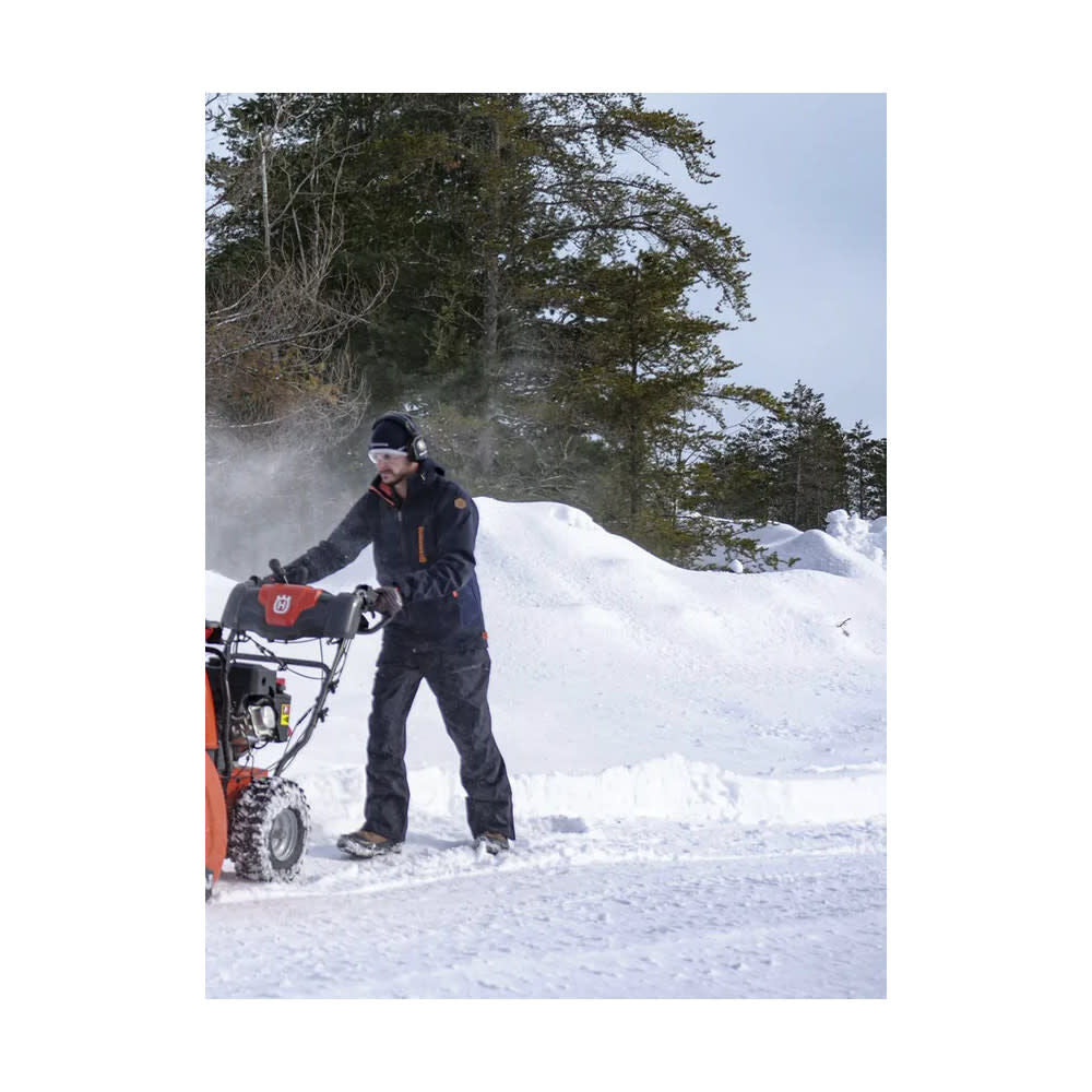 Husqvarna ST 224 Residential Snow Blower 24″ 208cc
